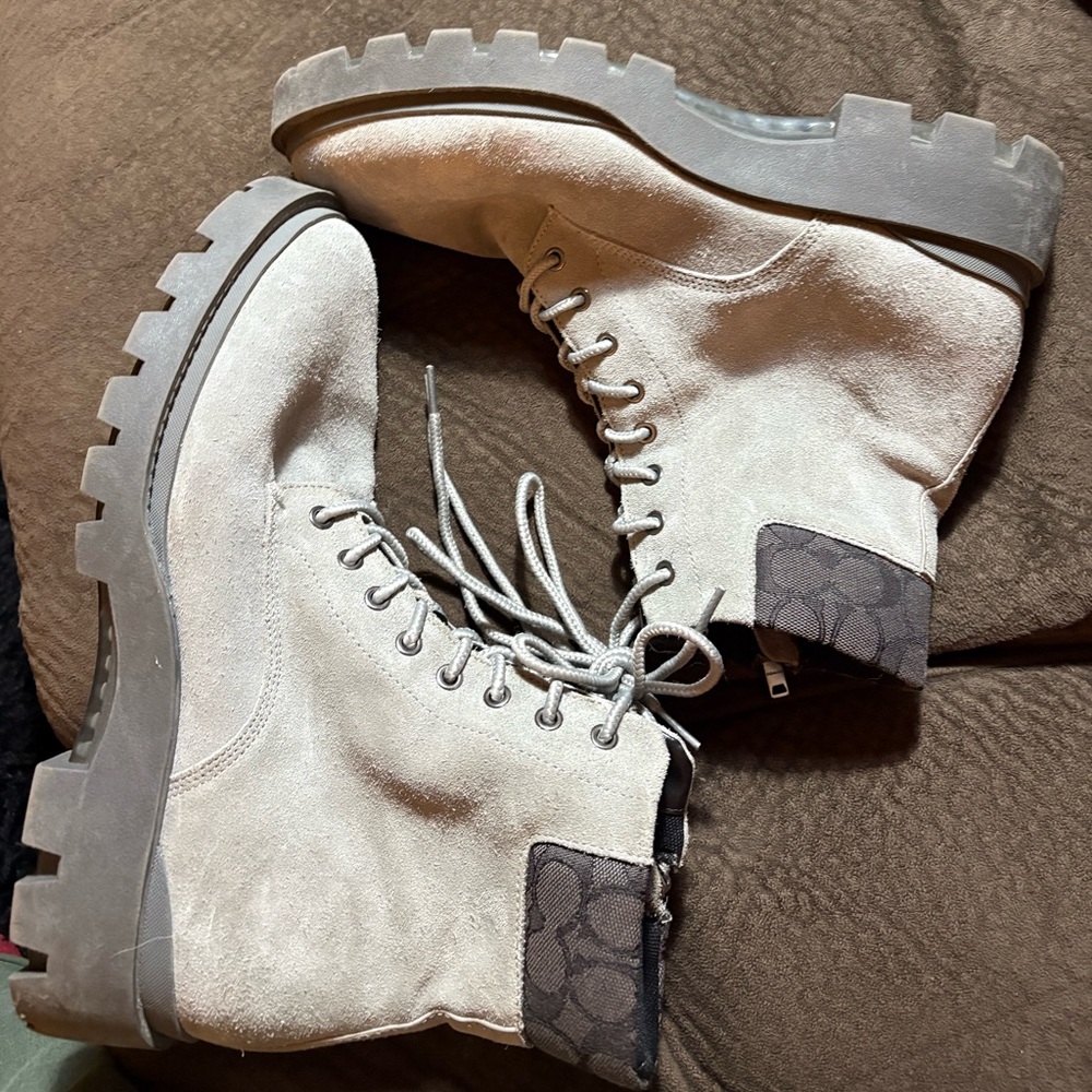 Grey boots